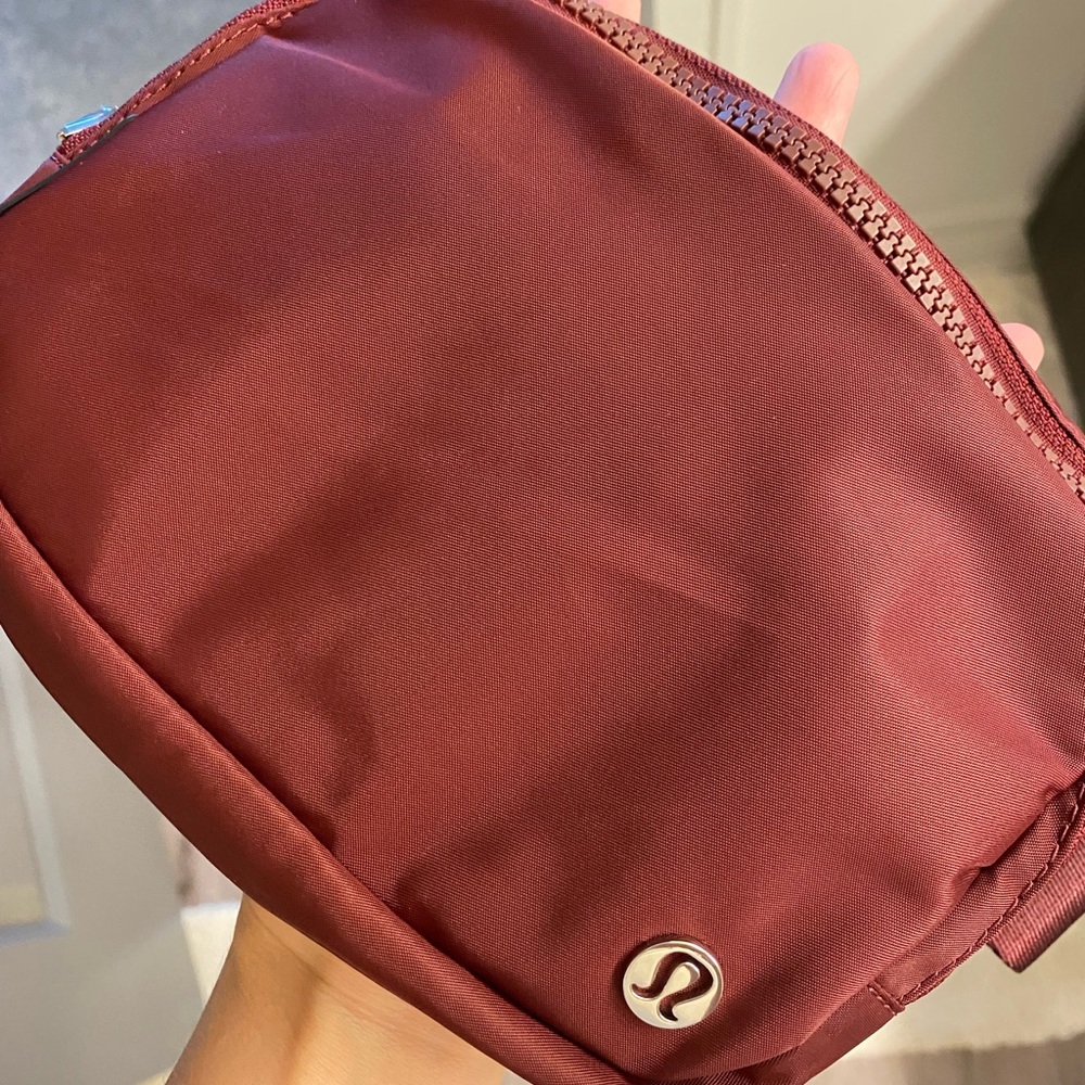 Lululemon Everywhere Belt Bag 1L